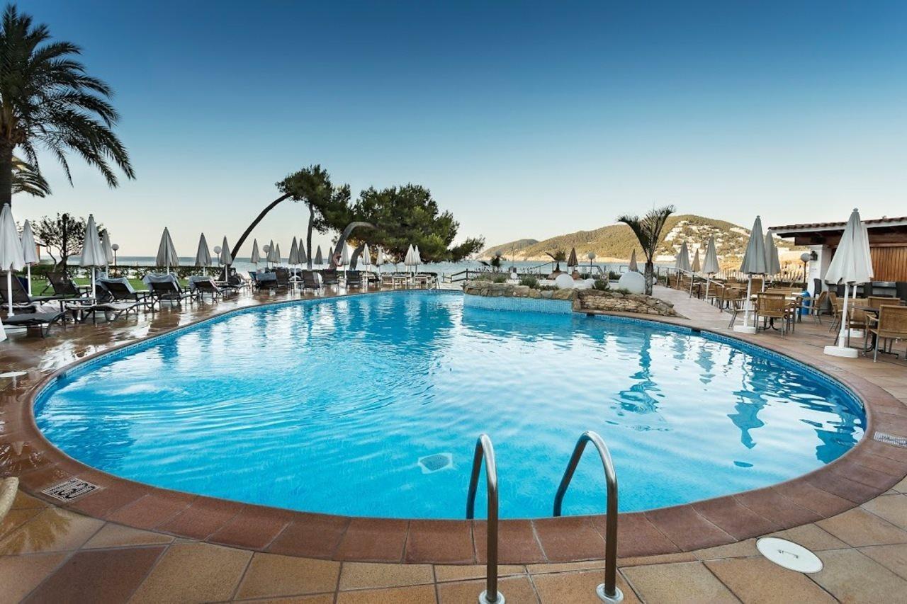 Hotel Catalonia Ses Estaques - Adults Only Santa Eularia des Riu Esterno foto