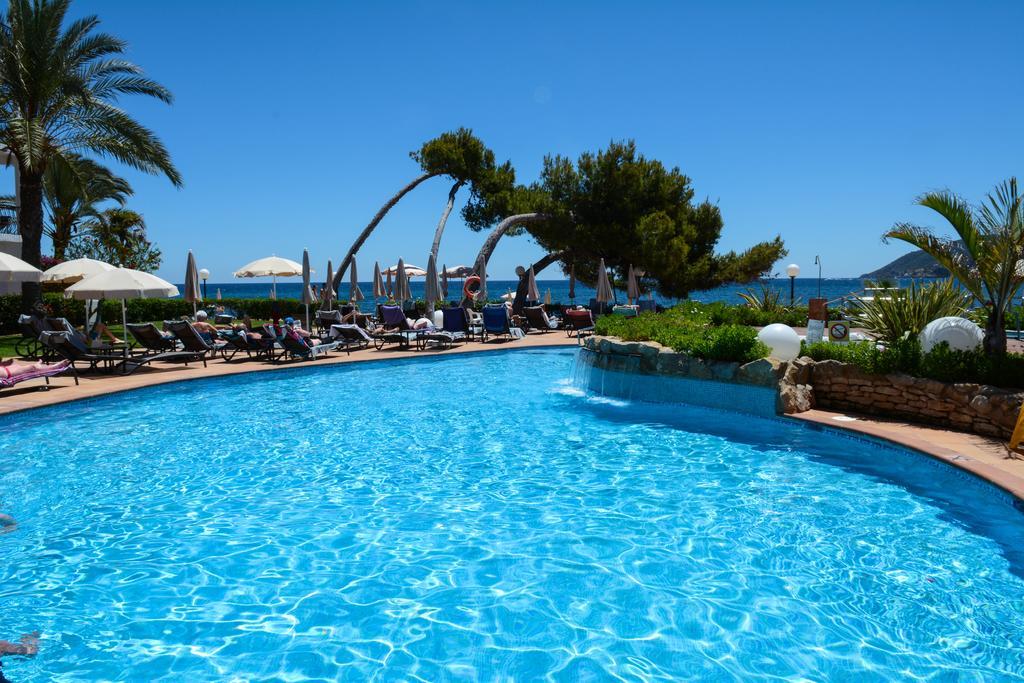Hotel Catalonia Ses Estaques - Adults Only Santa Eularia des Riu Esterno foto