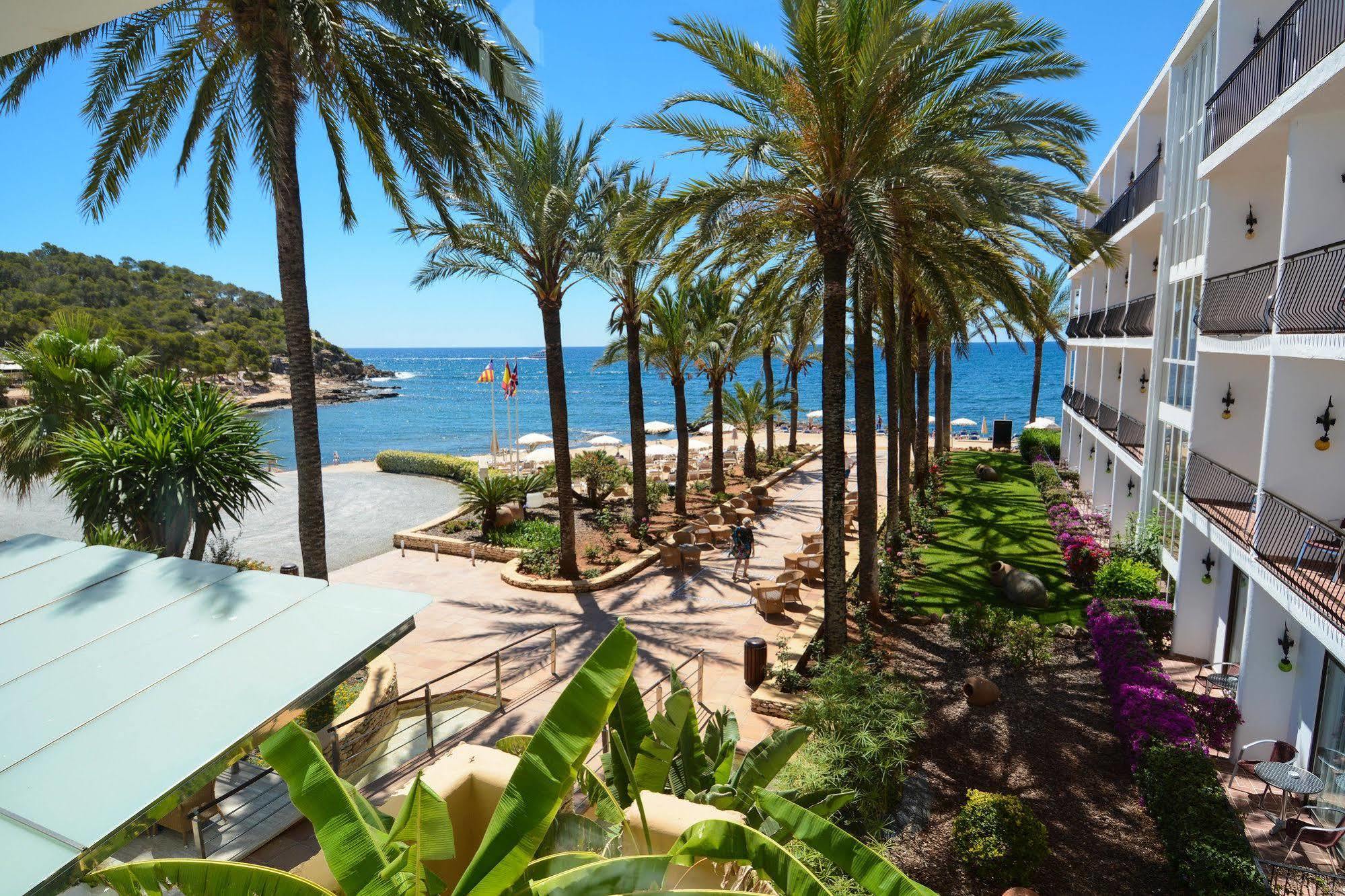 Hotel Catalonia Ses Estaques - Adults Only Santa Eularia des Riu Esterno foto