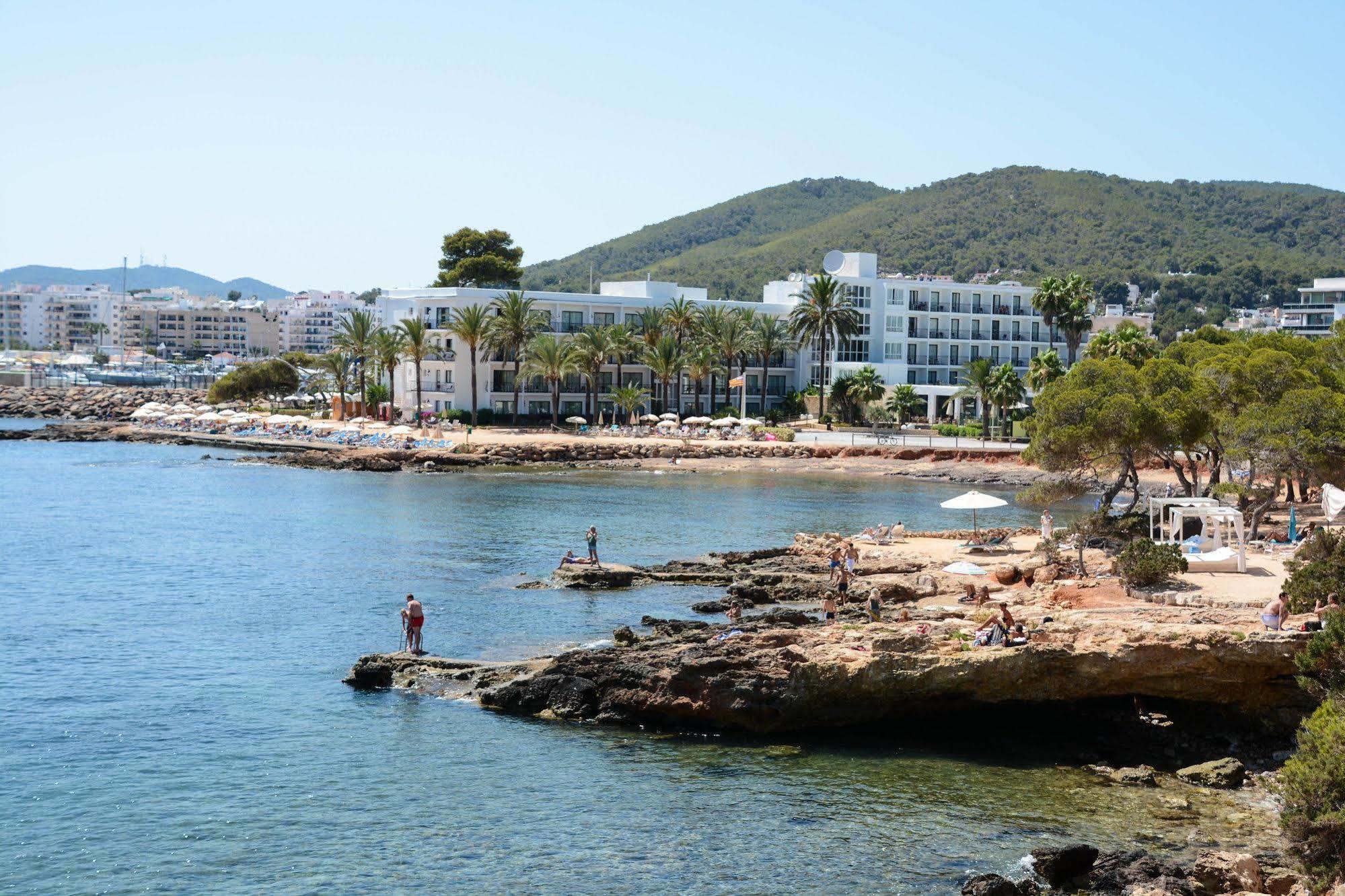Hotel Catalonia Ses Estaques - Adults Only Santa Eularia des Riu Esterno foto