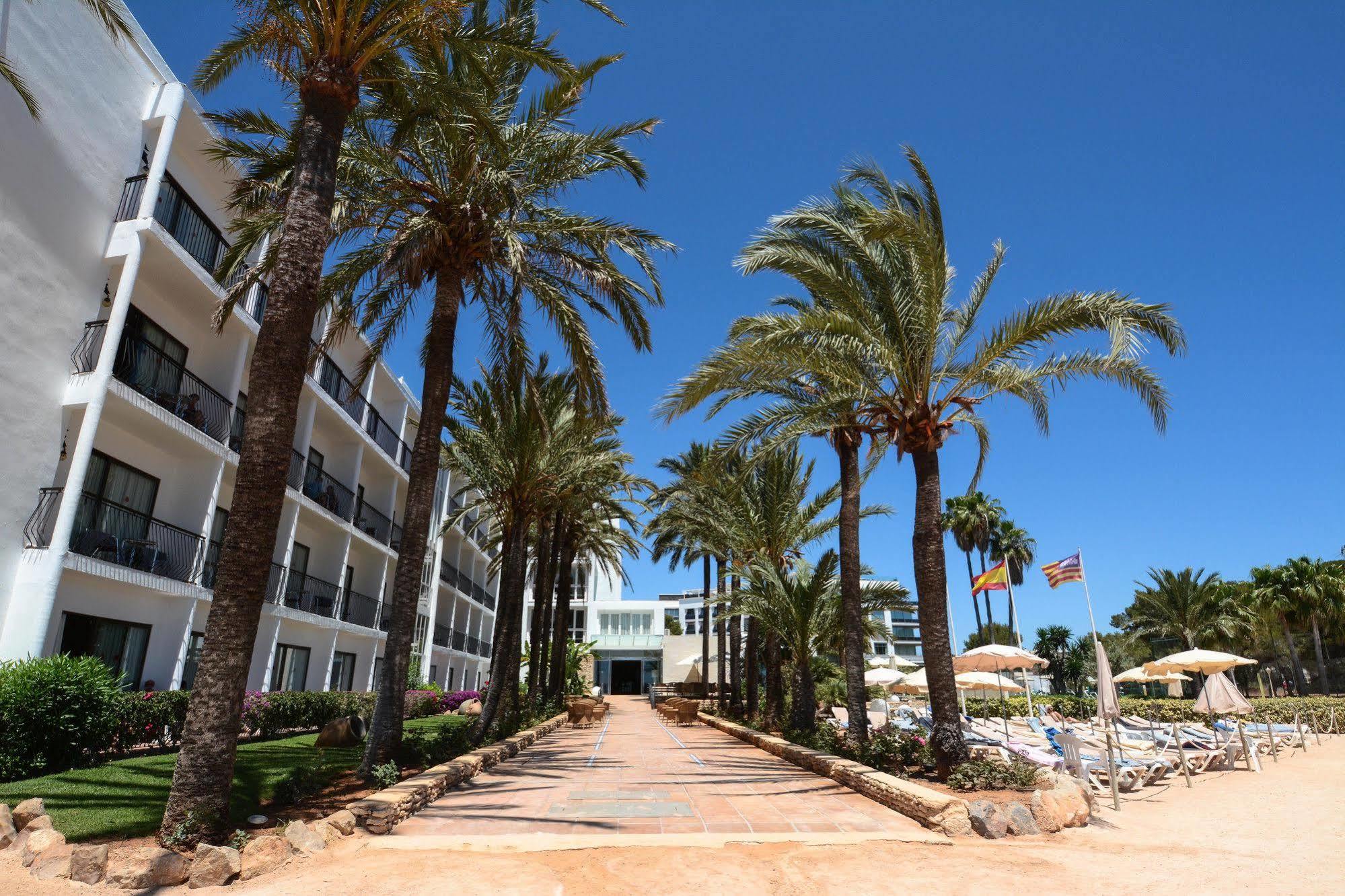 Hotel Catalonia Ses Estaques - Adults Only Santa Eularia des Riu Esterno foto