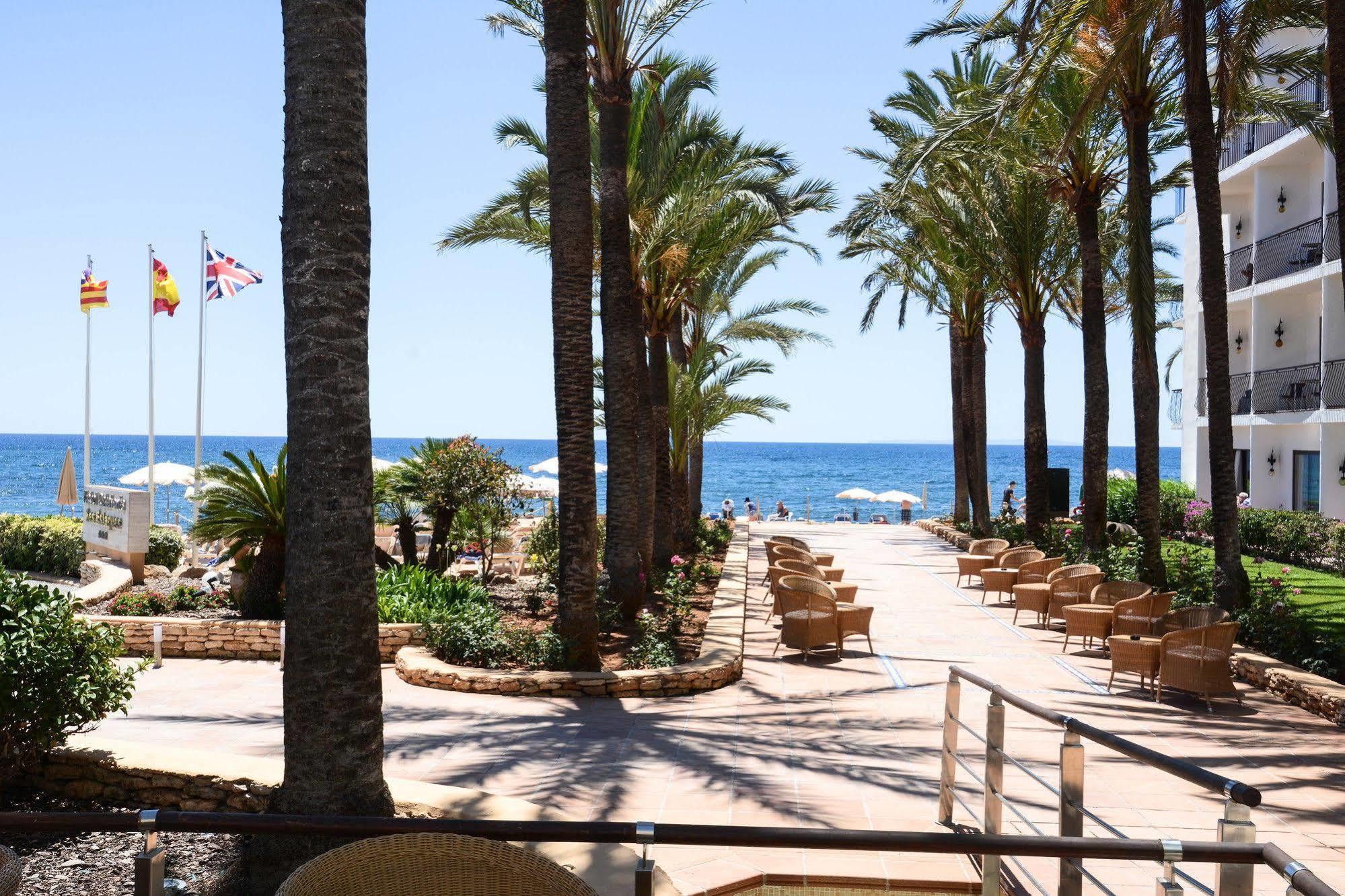 Hotel Catalonia Ses Estaques - Adults Only Santa Eularia des Riu Esterno foto